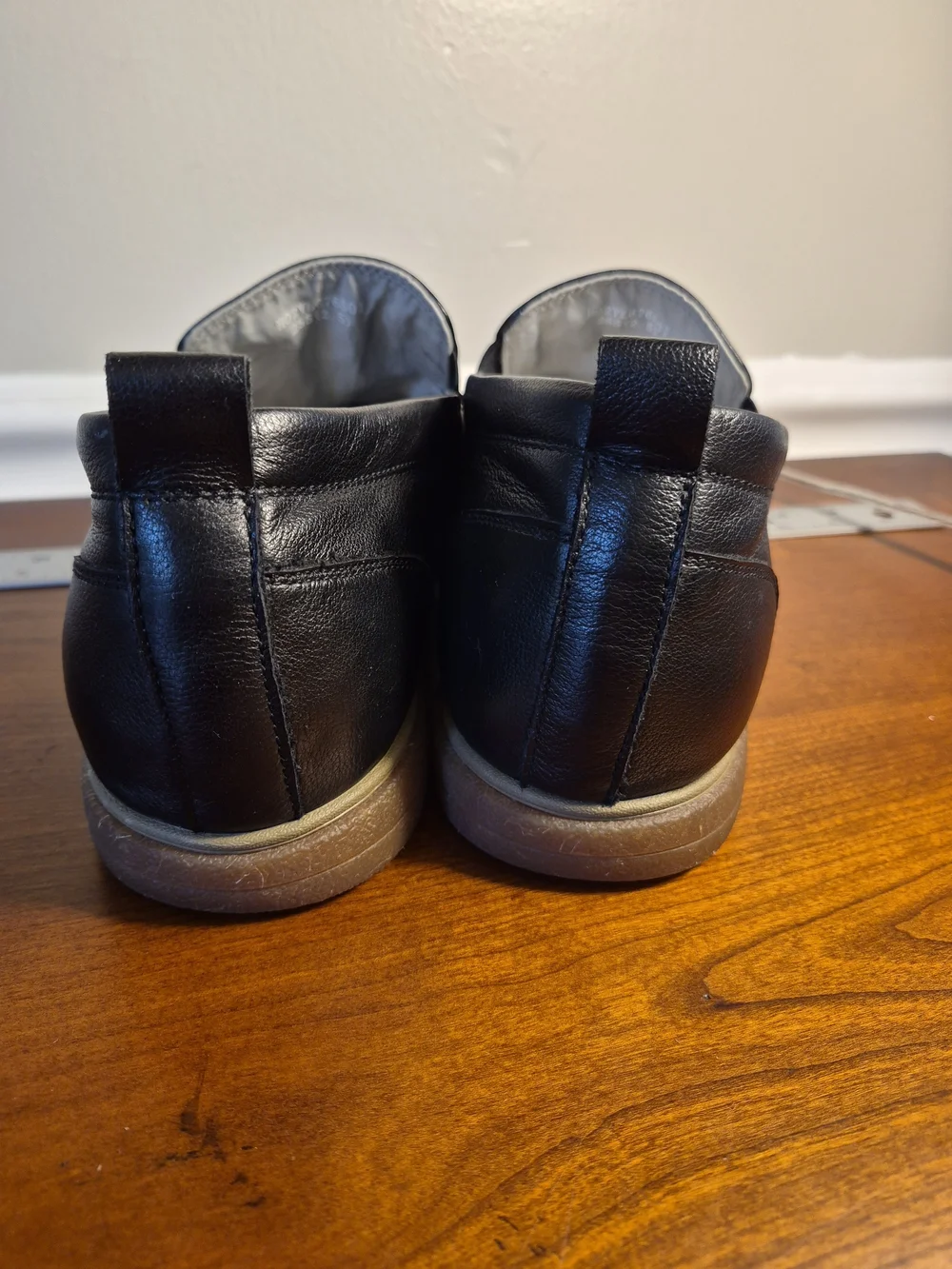 Men's Black Leather Slip-On Casual Loafers Size 8M (255/2.5 In Japan/Korea)